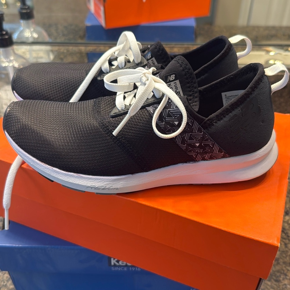NB Memory sole comfort sole walking shoes
